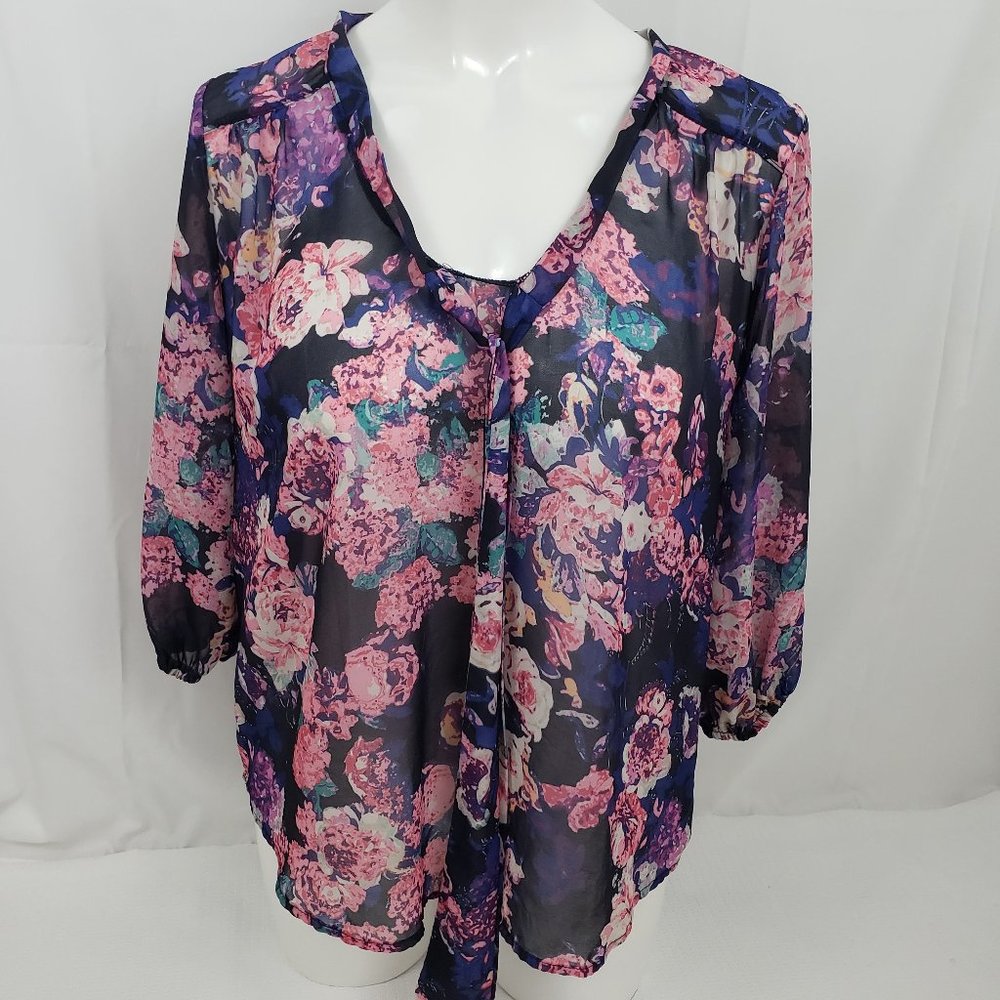 3/$20!! ~Xhilaration sheer floral print blouse XL